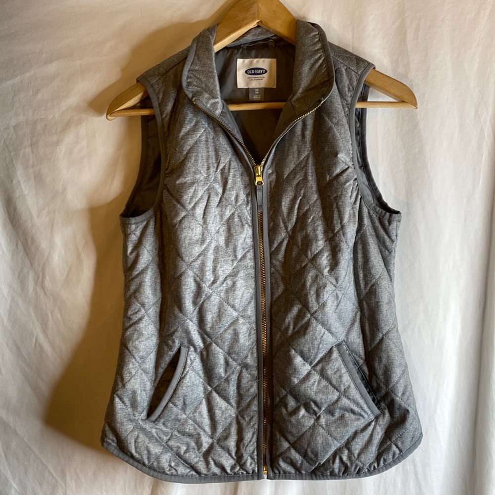 Old Navy woman’s vest size XS.